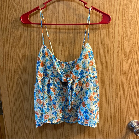 American Eagle Outfitters Tops - American Eagle Floral Split Front Crop Top